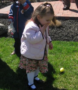 067 Easter Egg hunt at Nana and Poppies